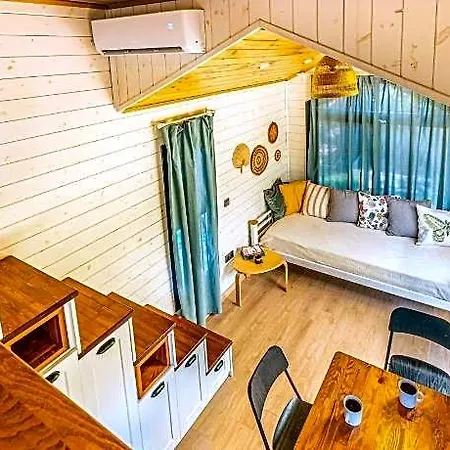 Ξενοδοχείο Joy Glamping 2*