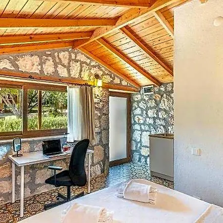 Joy Glamping Szálloda